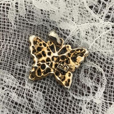 BD Rhinestone butterfly necklace charm