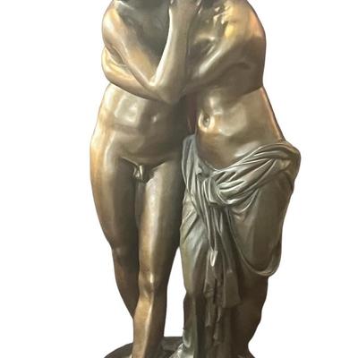 Bronze Lovers Statue