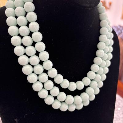 Vintage mint green layered bead necklace