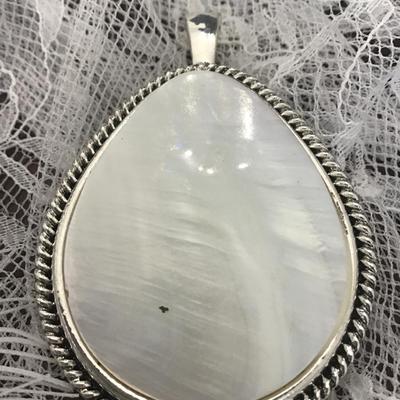 Tear Drop Shaped Silver Toned Metal Abalone Magnetic Closure Pendant