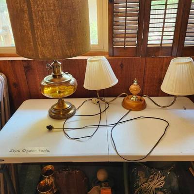 Vintage Amber Glass Brass Base Table Lamp and