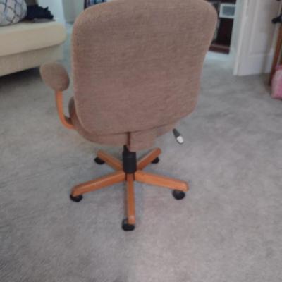 Upholstered Rolling Office Chair