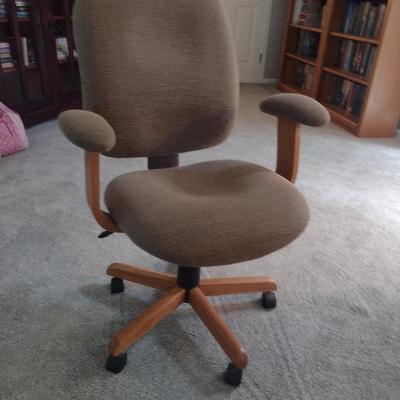 Upholstered Rolling Office Chair