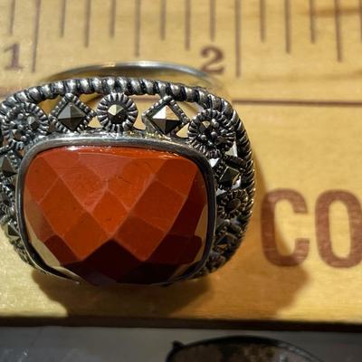 Vintage Sterling Silver Large Carnelian Stone Ring Size 7-3/4 in Good Preowned Condition.