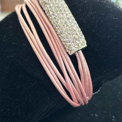 Magnetic rhinestone bracelet
