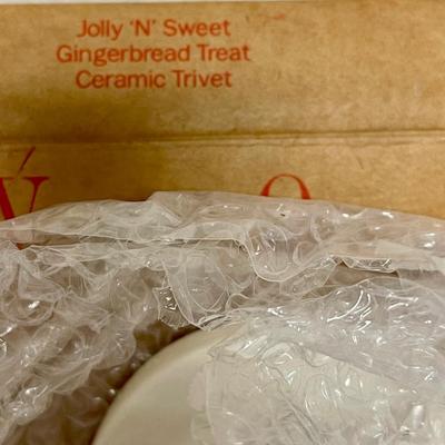 New Condition Avon in Box Gingerbread Trivet