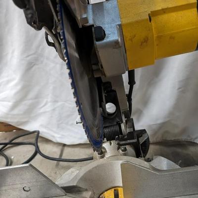 DeWalt 705 Compound Miter Saw