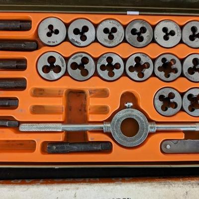 Metric and SAE Tap and Hexagon Threading Set