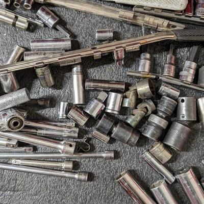 SAE and Metric Sockets