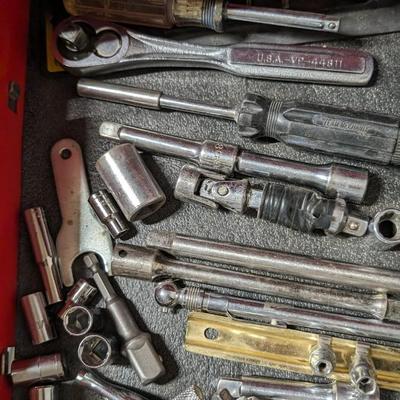 SAE and Metric Sockets