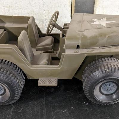 1973 Ideal Army Jeep and Patton Tank