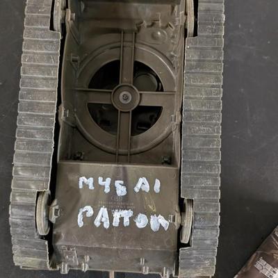 1973 Ideal Army Jeep and Patton Tank
