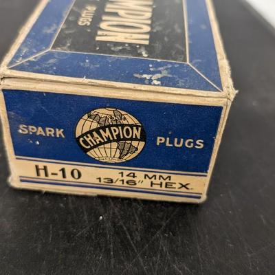 Vintage Packard Wiring Cable and Champion H-10 14mm Spark Plugs
