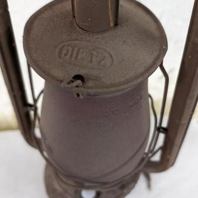 Dietz Little Wizard and Monarch Lanterns