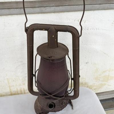 Dietz Little Wizard and Monarch Lanterns