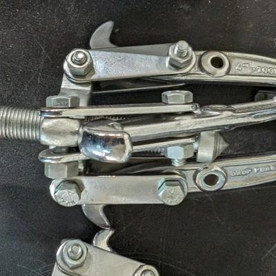 Craftsman Engine Analyzer, Bearing Pullers, Compression Tester, Bolt Type Wheeler Puller, and Berme Rex C100