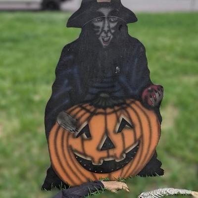 Oversized Halloween Decorations