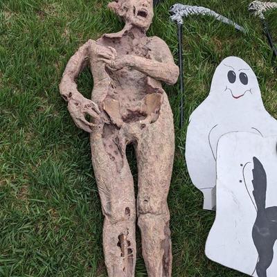 Oversized Halloween Decorations