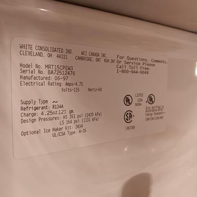 WHITE WESTINGHOUSE FROST FREE GARAGE REFRIGERATOR