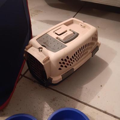 SMALL PET CARRIER, FOOD/WATER DISHES & SOFT SIDED SPORT PET ENCLOSURE