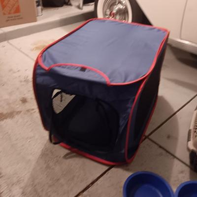 SMALL PET CARRIER, FOOD/WATER DISHES & SOFT SIDED SPORT PET ENCLOSURE