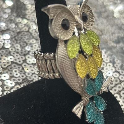 Large green yellow blue owl Ring elastic band