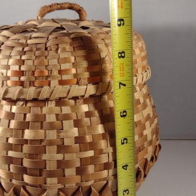 Hand Woven Maple and White Oak Cherokee Basket by Mary Jane Lossiah