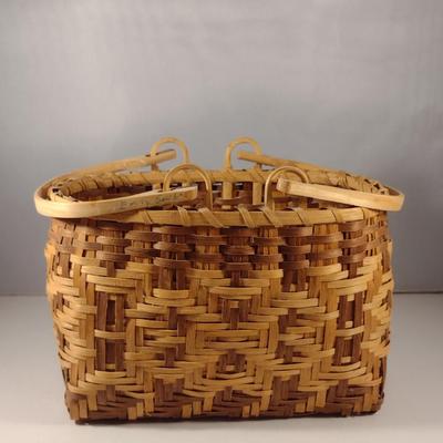 Hand Woven Cherokee Basket with Wooden Handles