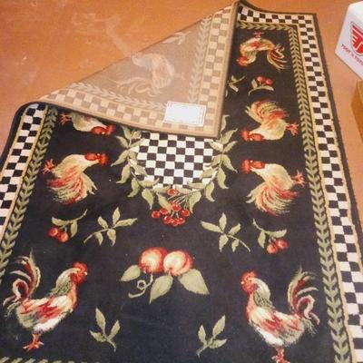 RUBBER MAID TYPE 4 DRAWER ORGANIZER, AREA RUG AND LATCH HOOK PICTURE