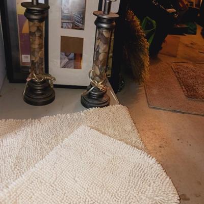 12 X 36 FRAMES AND MATCHING TABLE LAMPS PLUS 2 THROW RUGS