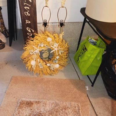 SEASHELL LAMPS AND WREATH PLUS SIGN & 2 THROW RUGS