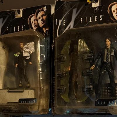 X-Files Macfarlane Toys Series 1 Agents Fox mulder And Dana Scully - New
