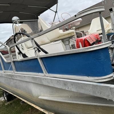 Lowe Pontoon boat 20ft 75HP available for pick up upon winning bid