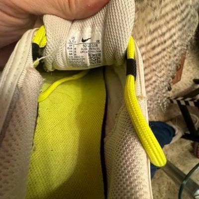 Nike Air Max 95 yellow size 5.5