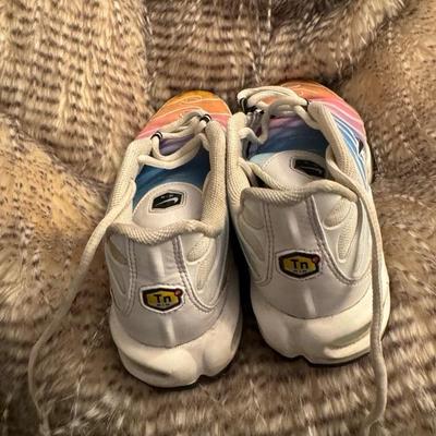 Nike Air Max color Burst rainbow size 6