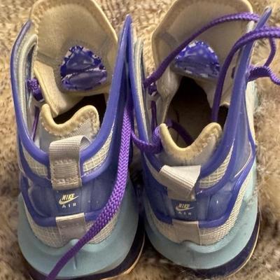 Nike Lebron James purple size 6