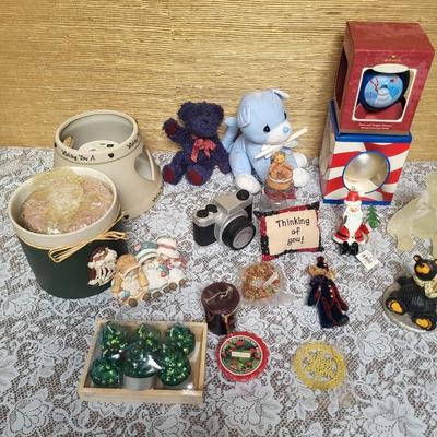 COLLECTIBLES AND KNICK KNACKS