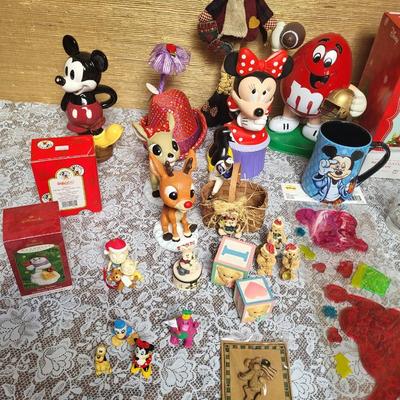MICKEY MINNIE AND FRIENDS