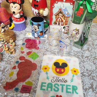 MICKEY MINNIE AND FRIENDS