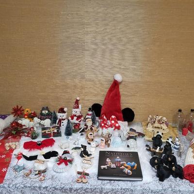MANY VERY NICE ORNAMENTS AND OTHER CHRISTMAS DECORATIONS