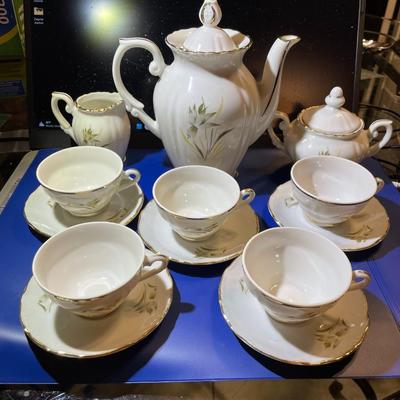 Vintage Winterling Bavarian Germany 13-Piece Espresso Set. Creamer, Sugar, 5-Cups & Saucers, and Pot as Pictured in VG Condition.