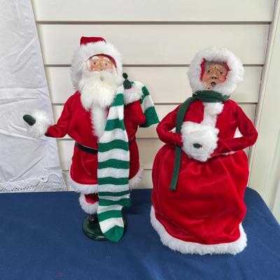 Byers Choice Santa & Mrs. Clause