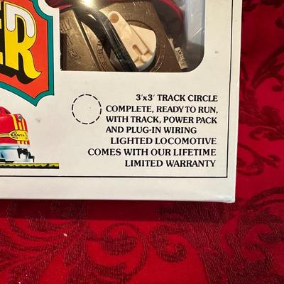 VINTAGE BACHMANN DIESEL HUSTLER HO SCALE ELECTRIC TRAIN SET