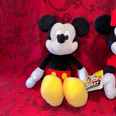 MICKEY AND MINNIE MOUSE PLUSH STUFFED ANIMALS W/TAGS