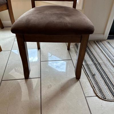 ROUND DRUM DROP LEAF TABLE WITH 4 SEAT CUSHIONED CHAIRS