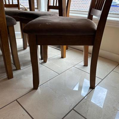 ROUND DRUM DROP LEAF TABLE WITH 4 SEAT CUSHIONED CHAIRS