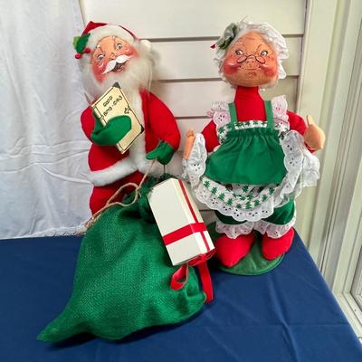 AnnaLee Santa & Mrs. Claus