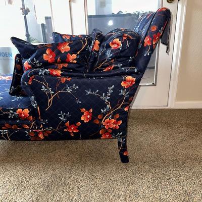 CHAISE LOUNGE WITH FLORAL PATTERN