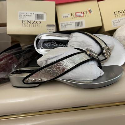 Lot 5 Pairs NWT Women’s Shoes
