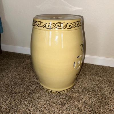 CHINESE HAND PAINTED GARDEN STOOL